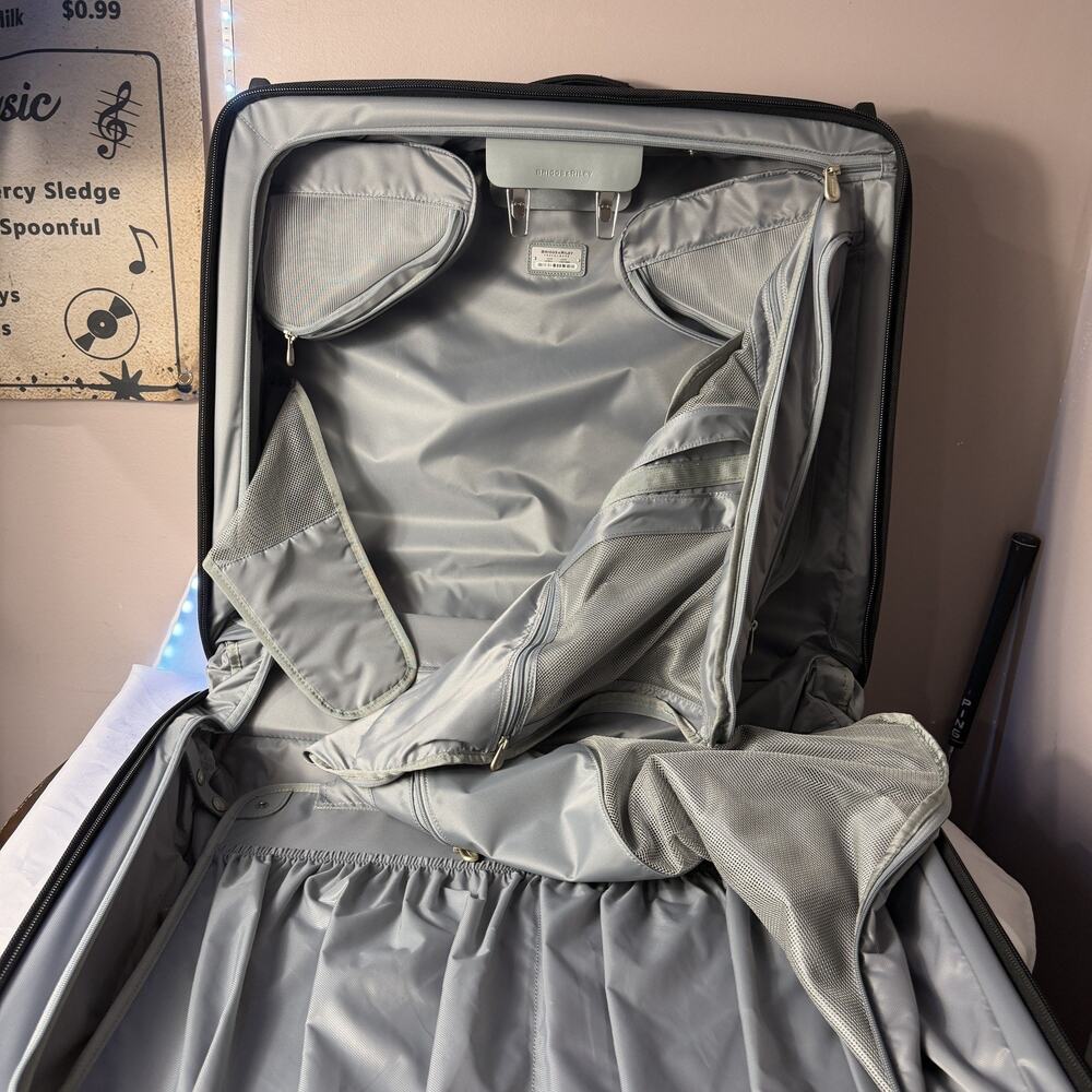 BRIGGS & RILEY ‘Baseline’ Black Nylon Deluxe 2-Wheeled Garment Bag - Picture 5 of 11